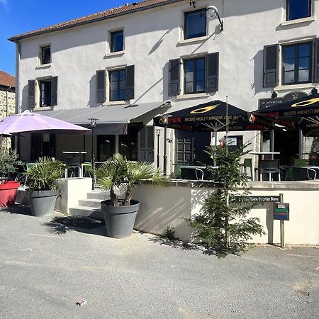Rod & Seve Hotel Propieres Екстериор снимка
