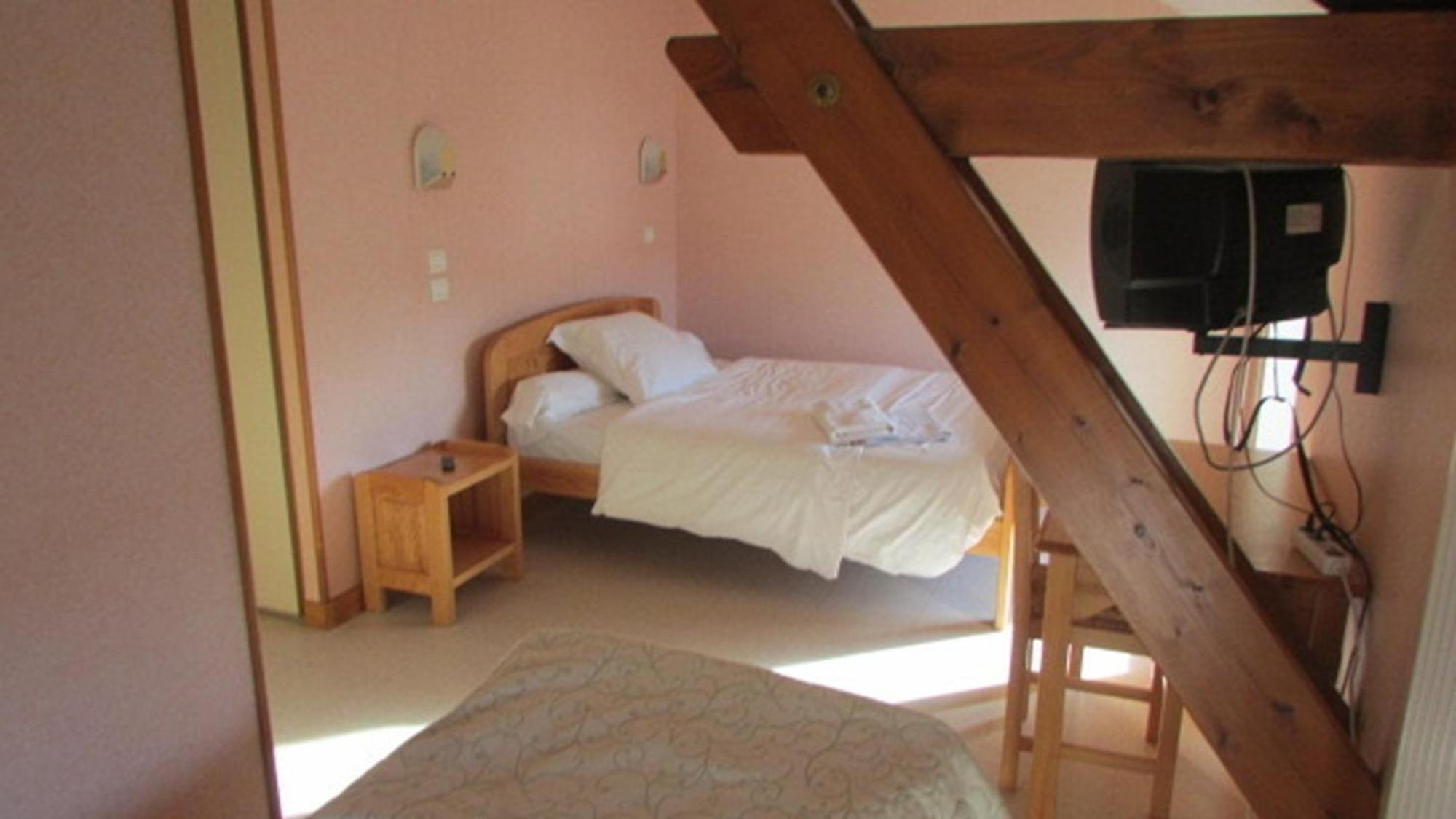 Rod & Seve Hotel Propieres Стая снимка