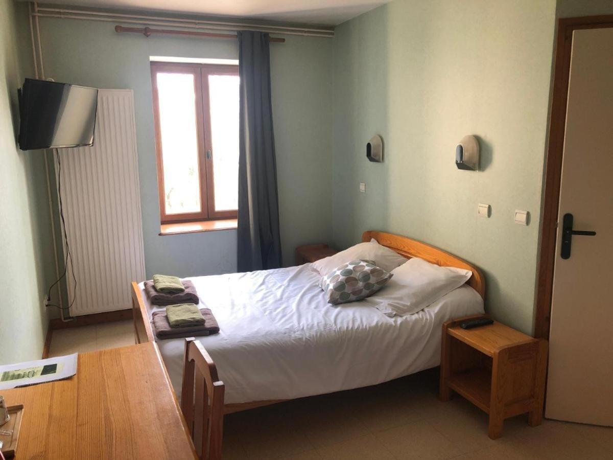 Rod & Seve Hotel Propieres Стая снимка